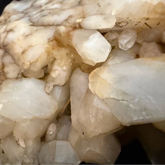 Natural Arkansas Large Quartz Crystal Cluster! Leave as is or soak to make white - Picture 5 of 8